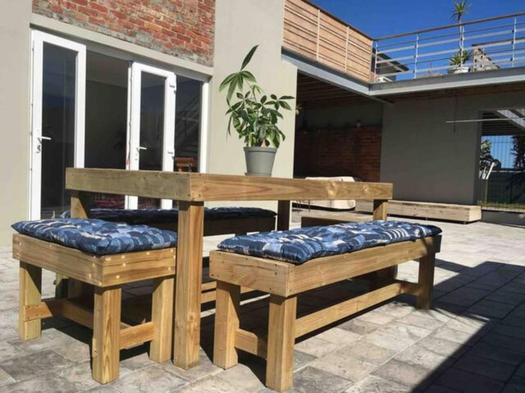 Boardrooms - Work - Surf - Sleep - Bloubergrant Guest house
