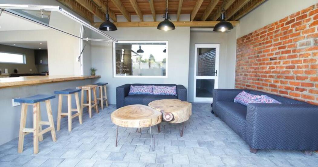 Boardrooms - Work - Surf - Sleep - Bloubergrant * Cape Town