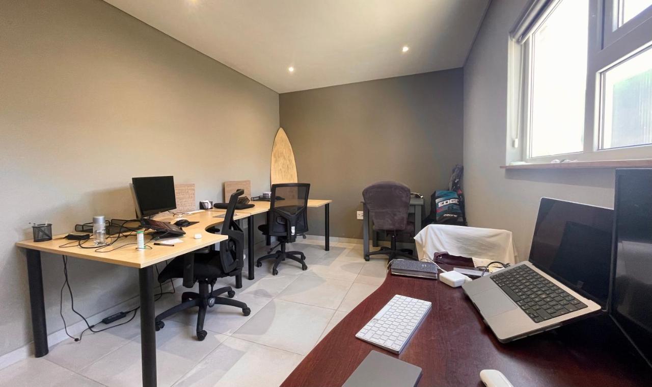 Guest house Boardrooms - Work - Surf - Sleep - Bloubergrant